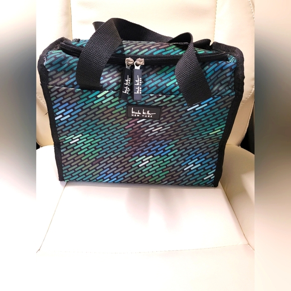Nicole Miller Black and Green Insulated Lunch Bag - Picture 1 of 9